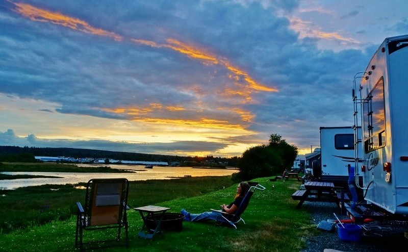 Nice-summer-sunset-in-back-row-looking-west.jpg